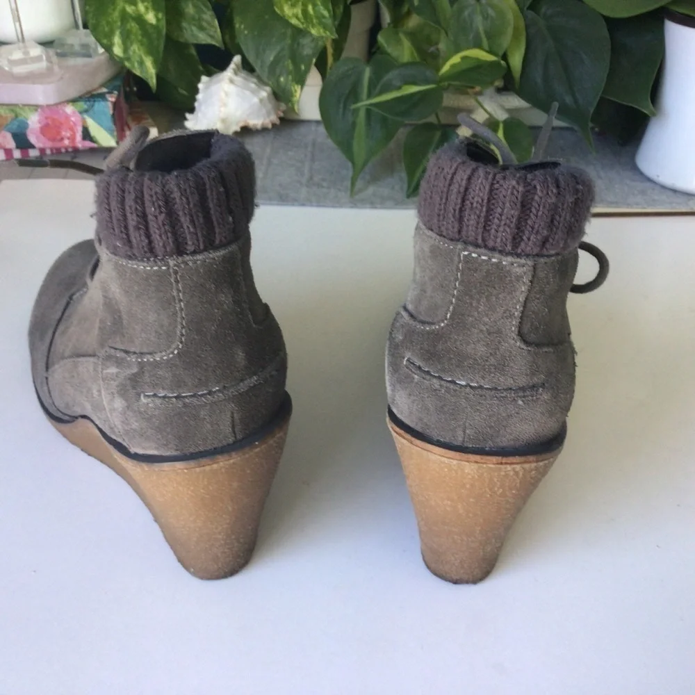 Lacoste Gray Suede Ankle Booties